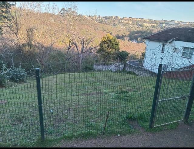 7 BEDROOM HOUSE FOR SALE IN CLARE HILLS